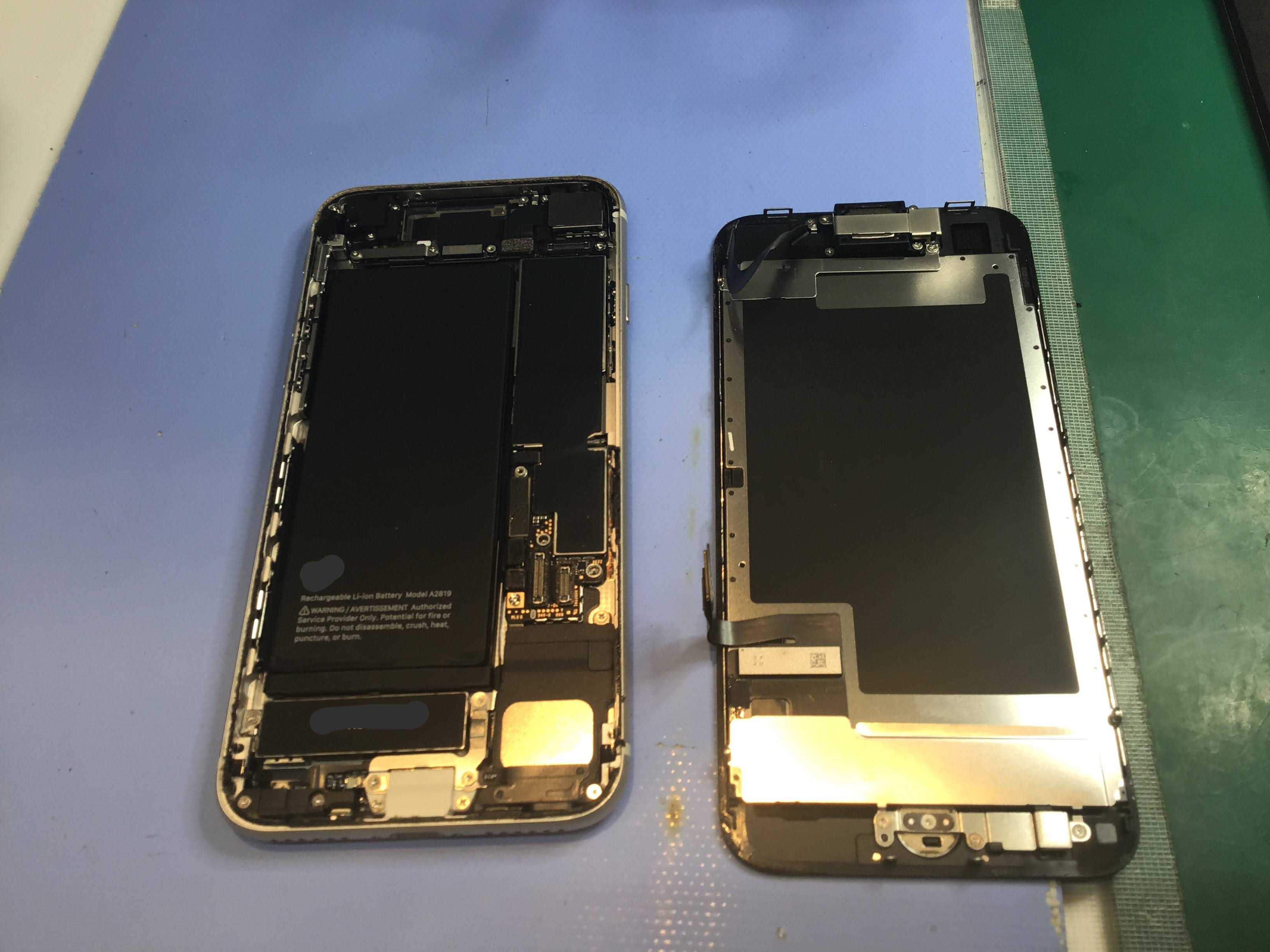 iPhone12のバッテリー交換は、データそのまま・即日修理のスマホ修理工房京王聖蹟桜ヶ丘ショッピングセンターB館店へ！